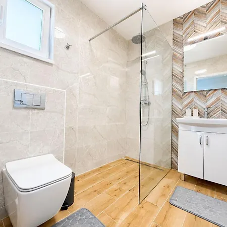 Apartment Lilach *