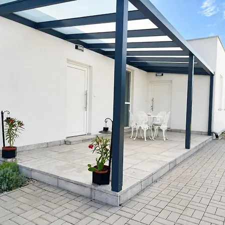 Lilach Apartment Nesvady